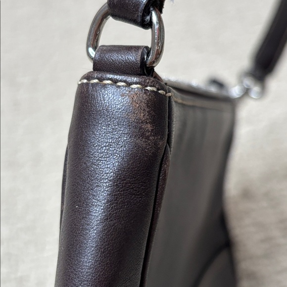 Coach Vintage Hampton Demi Baguette Shoulder Bag - Picture 13 of 16